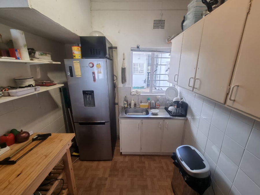 To Let 1 Bedroom Property for Rent in Gardens Western Cape